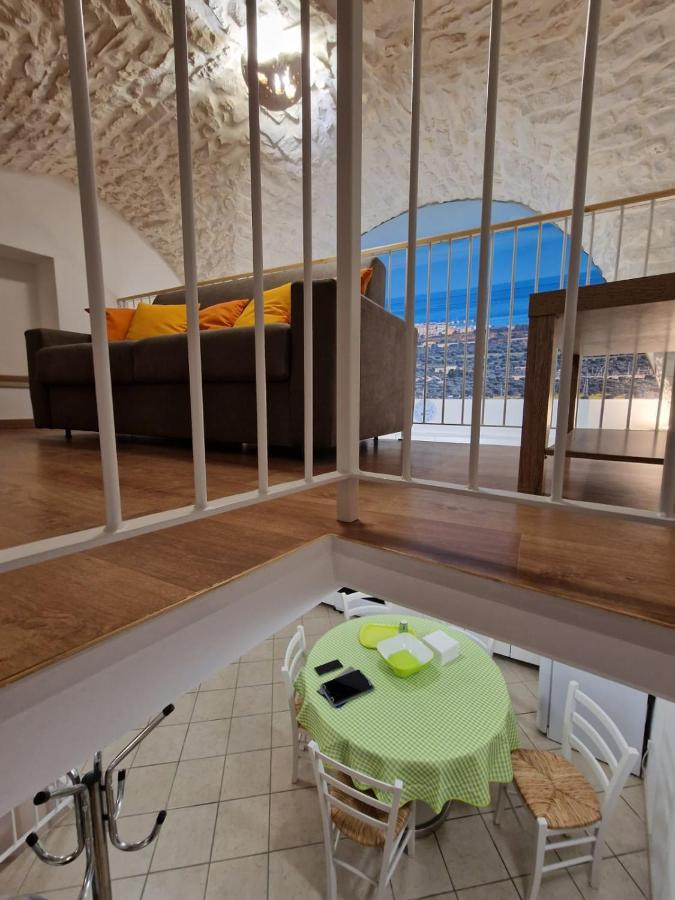 Вилла Casa Scheledd Чистернино Экстерьер фото